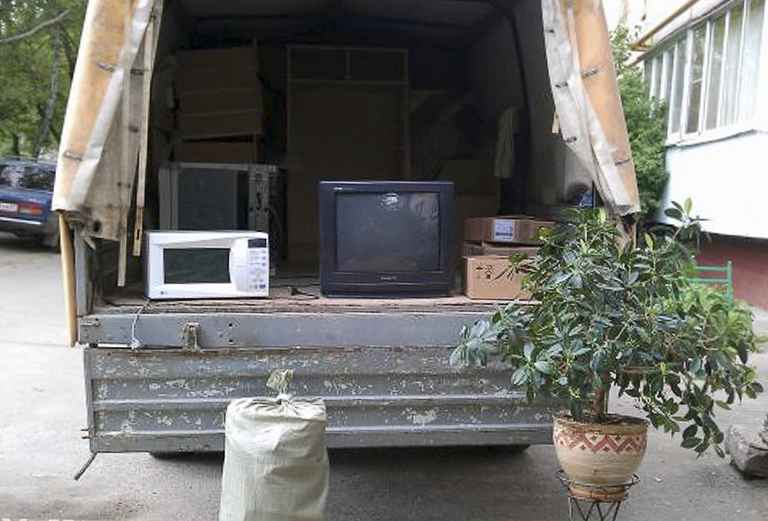 Заказать грузовое такси для перевозки мебели техники догрузом из Москва в Барановичи